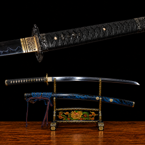 Katana Akane (Acciaio T10 con Hamon Autentico e Pelle di Razza)